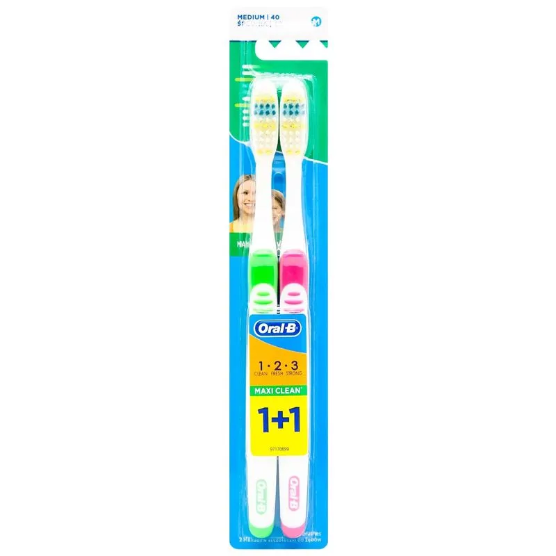 Набор зубных щеток Oral-B Maxi Clean, средняя жесткость, 2 шт, 10628 купить недорого в Украине, фото 1